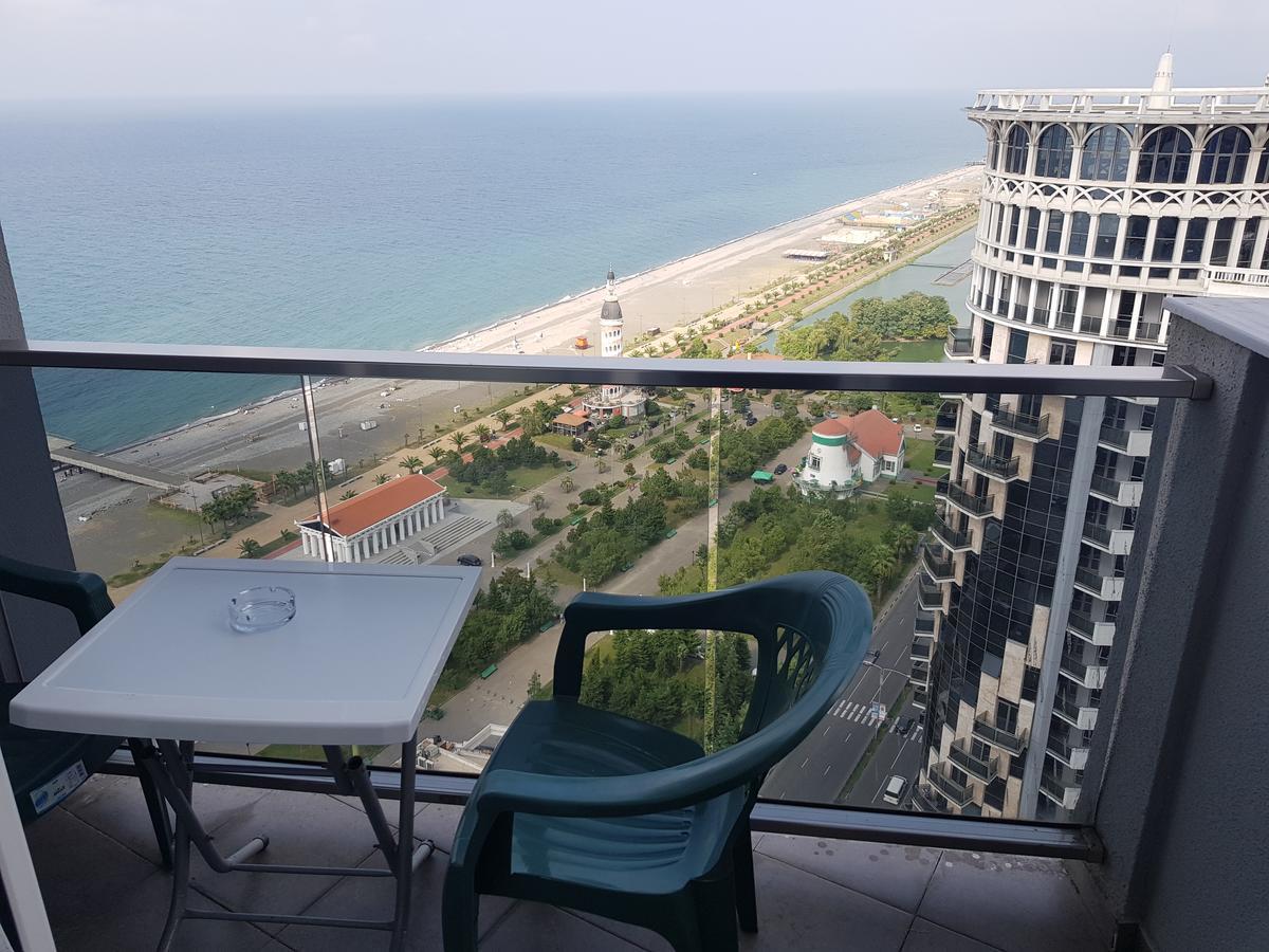 Viva Blue Batumi Aparthotel Luaran gambar