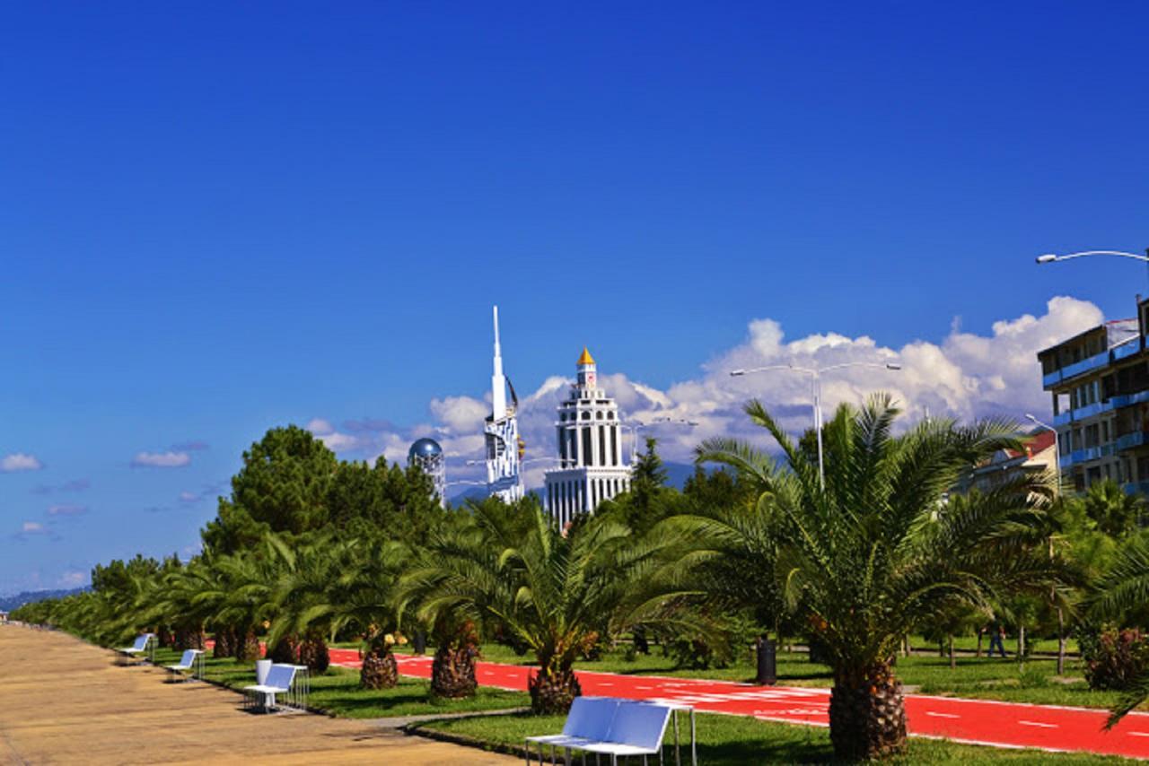 Viva Blue Batumi Aparthotel Luaran gambar