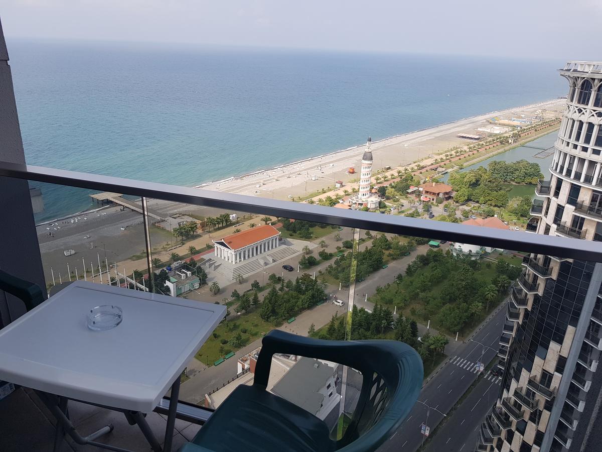 Viva Blue Batumi Aparthotel Luaran gambar