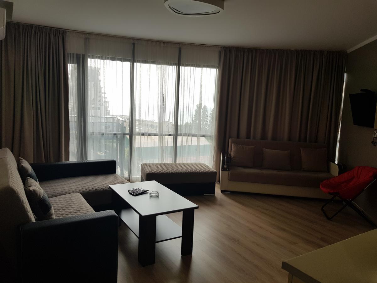 Viva Blue Batumi Aparthotel Luaran gambar